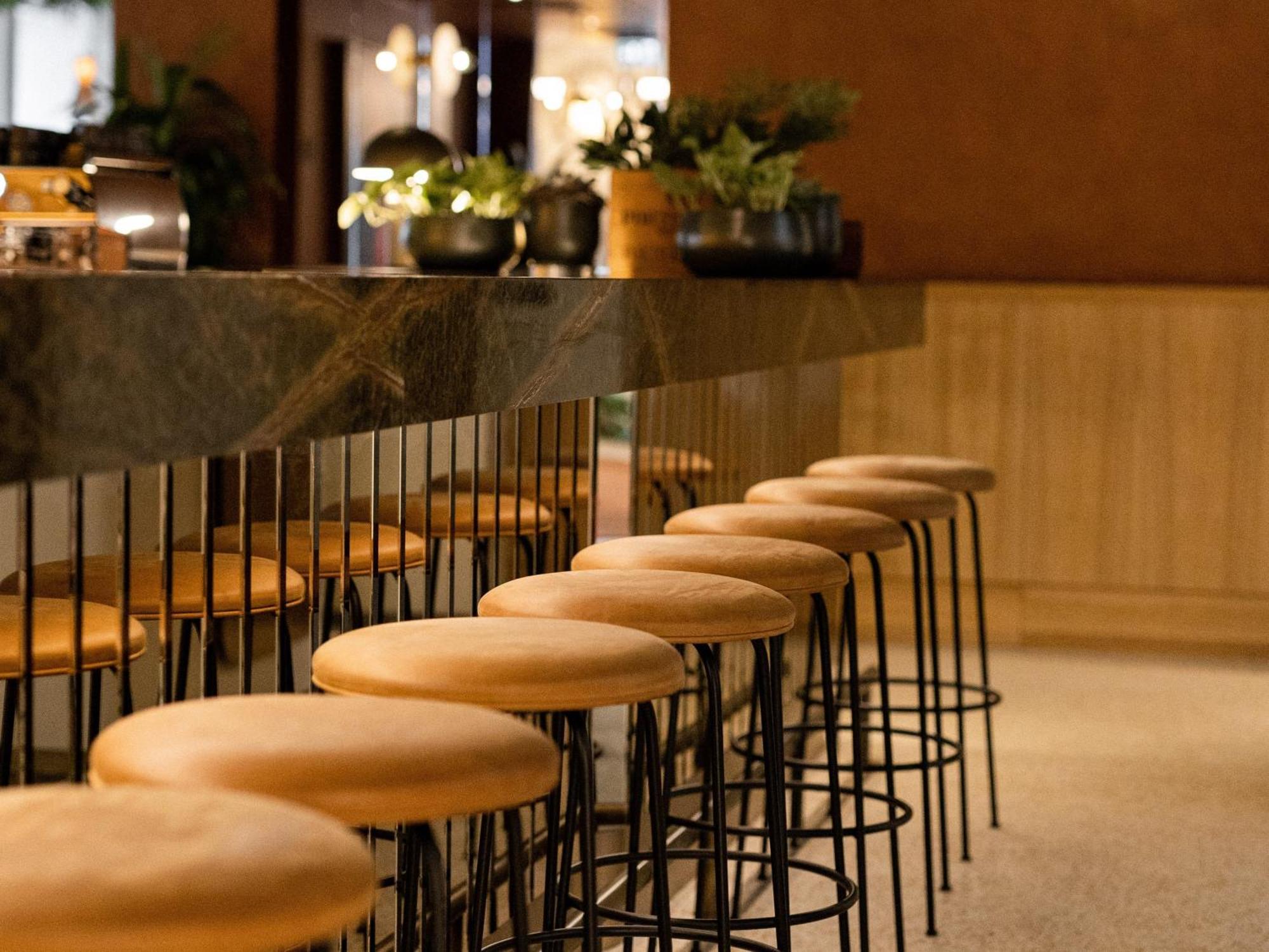 Verno House Budapest, Vignette Collection By Ihg エクステリア 写真 Bar stools