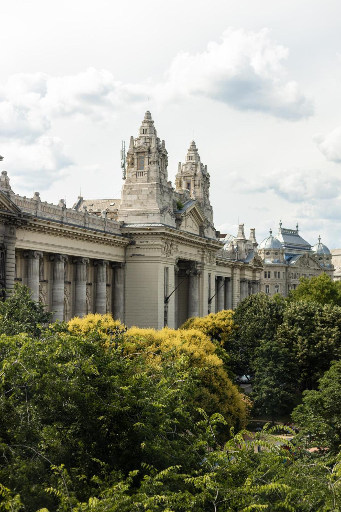 Verno House Budapest, Vignette Collection By Ihg エクステリア 写真 The Palace of Justice in Paris